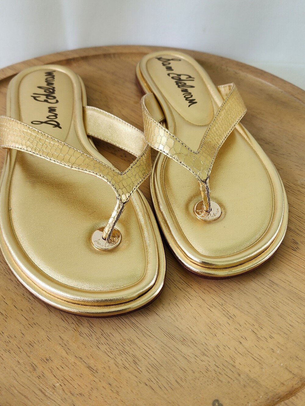 Sam Edelman Remi Gold Metallic Thong Sandals - Picture 3 of 10